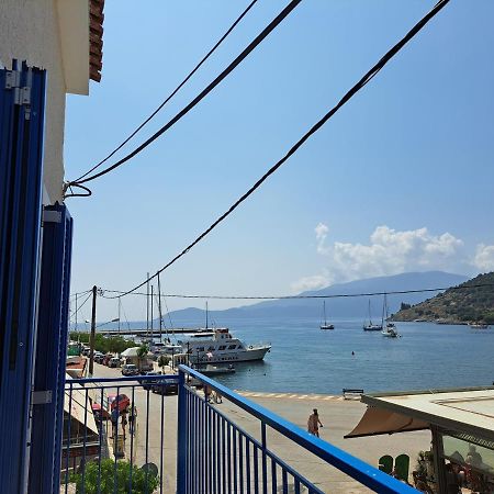 Blue Moon Apartment Agia Efimia ภายนอก รูปภาพ