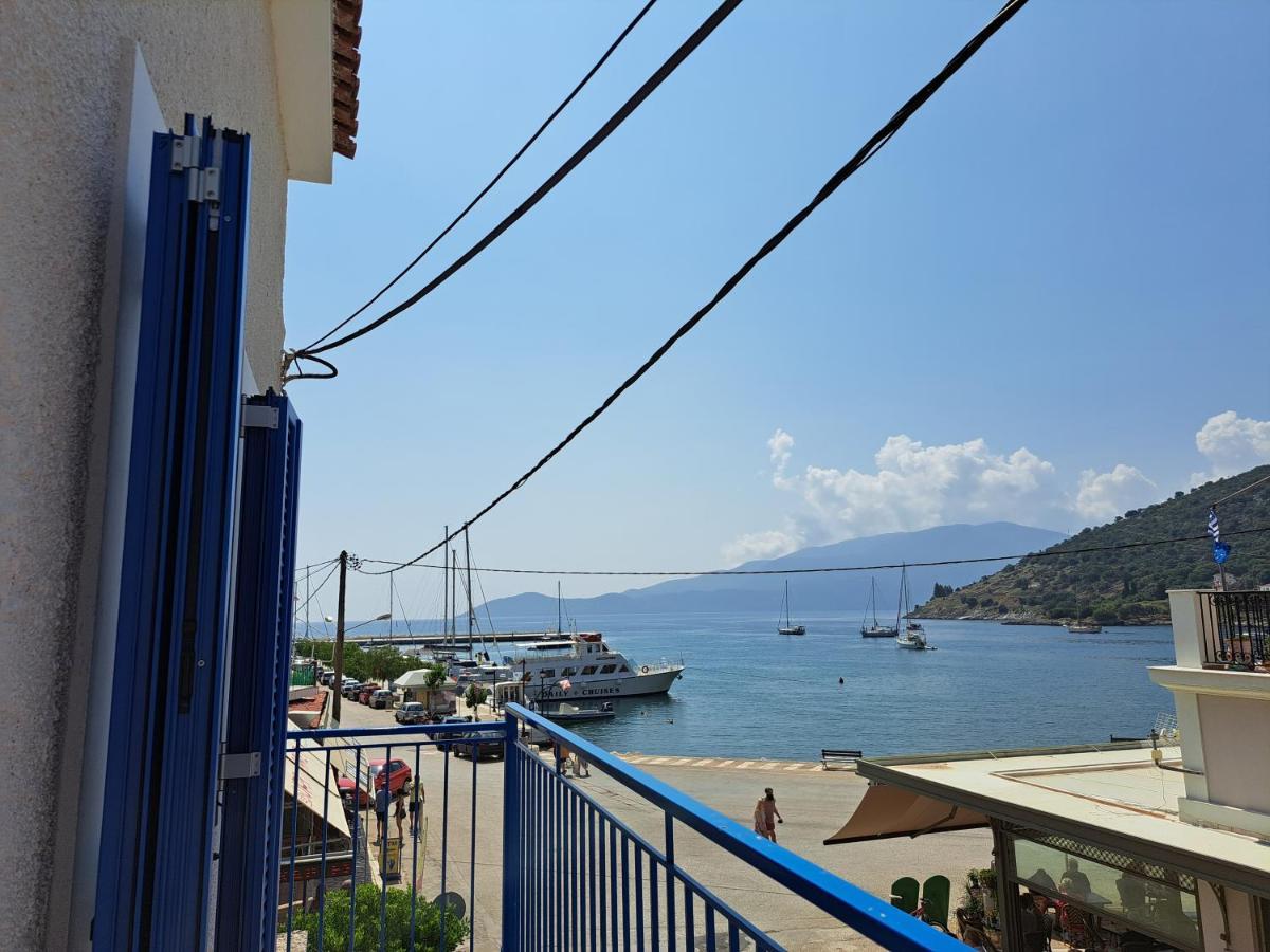 Blue Moon Apartment Agia Efimia ภายนอก รูปภาพ